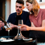 Digitales offenes Gruppentasting für Weinliebhaber:innen